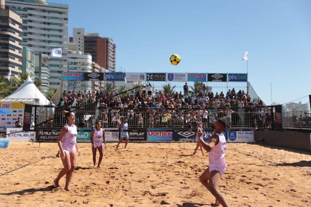 Torneio de Futevôlei agita a Arena Esportiva de Verão, em Vila Velha-ES, neste sábado (17)