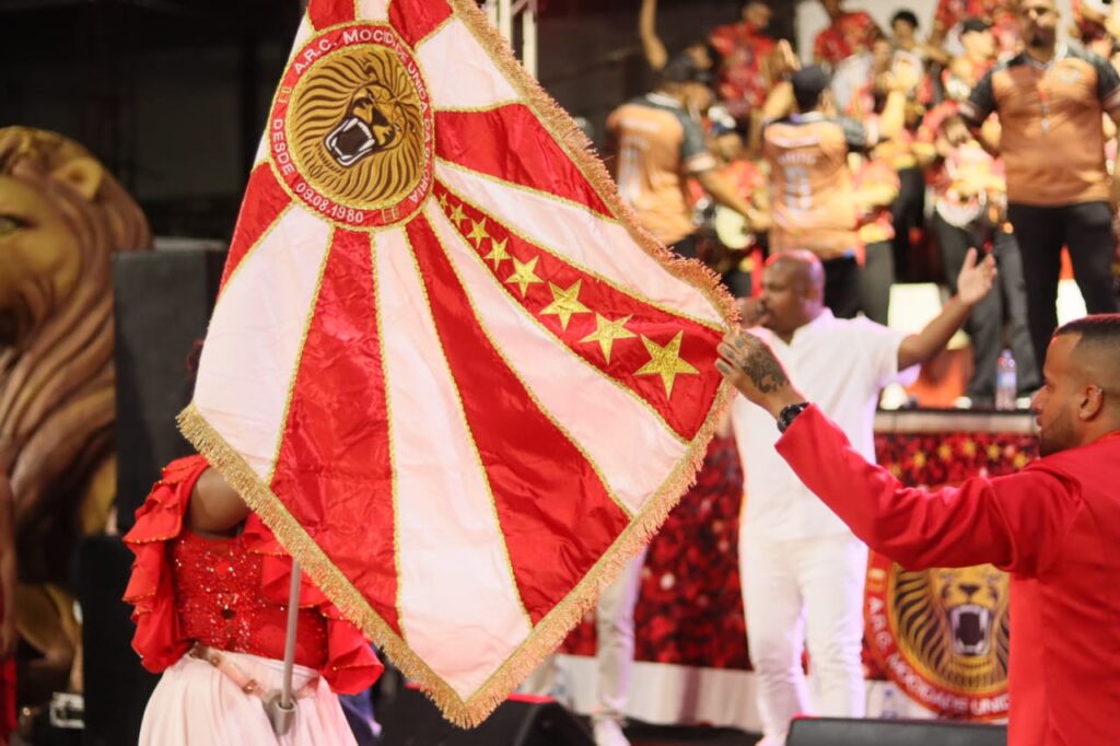 Escola de Samba MUG participa da abertura da Arena de Verão de Vila Velha-ES nesta 6ª feira